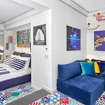Domus *