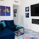 Domus